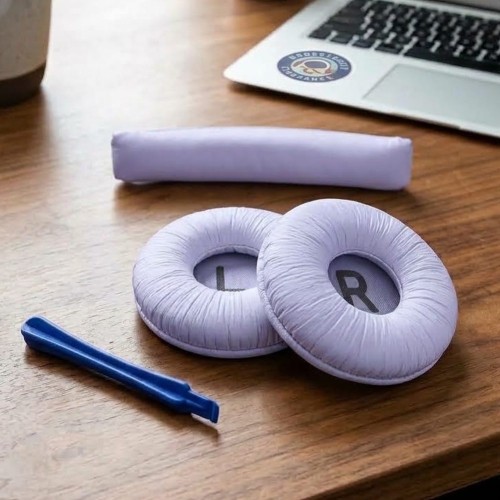 Wysokiej jakości pady do słuchawek JBL TUNE 500BT wykonane ze skóry syntetycznej Premium i pianki Memory Foam, zapewniające komfort