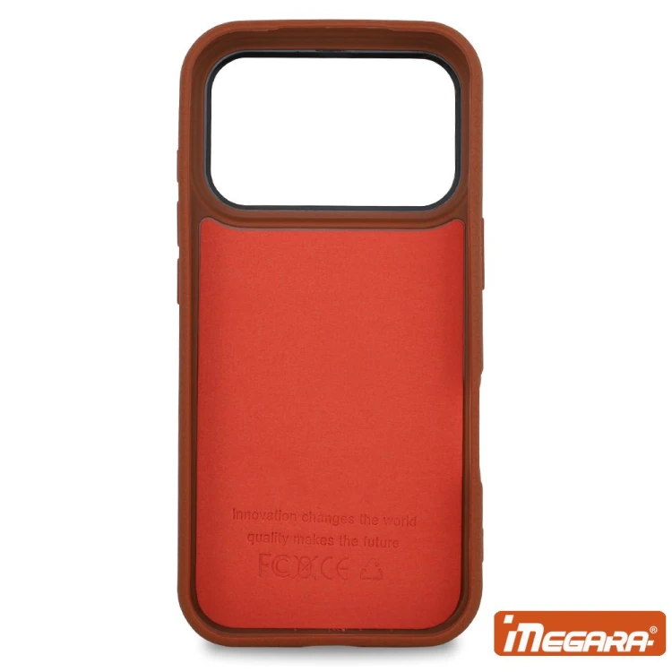 Plecki Megara do iPhone 17 Pro w kolorze brązowym, detal precyzyjnego rantu ochronnego wyświetlacza 6.3 cala