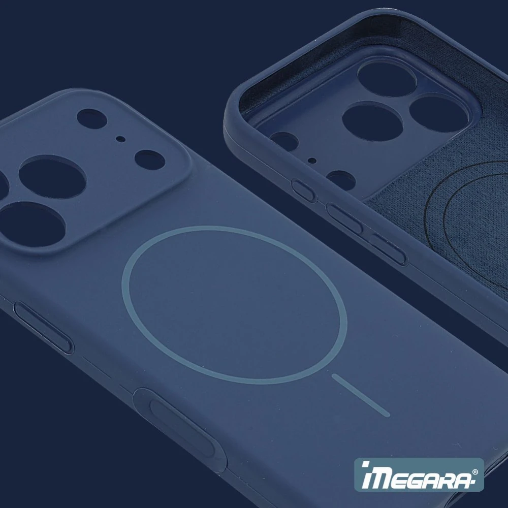 Tylne plecki Megara do iPhone 17 Pro Max w kolorze granatowym, z wyraźnie widocznym pierścieniem MagSafe i ochroną aparatu